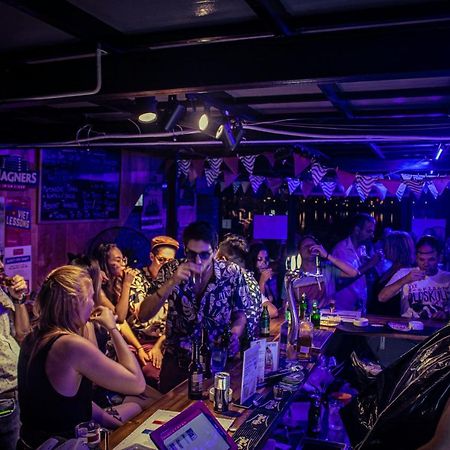 7Fridays West Lake Hostel Tay Ho Екстериор снимка