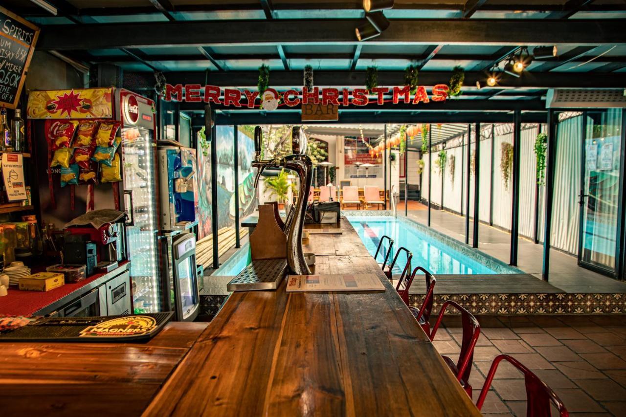 7Fridays West Lake Hostel Tay Ho Екстериор снимка